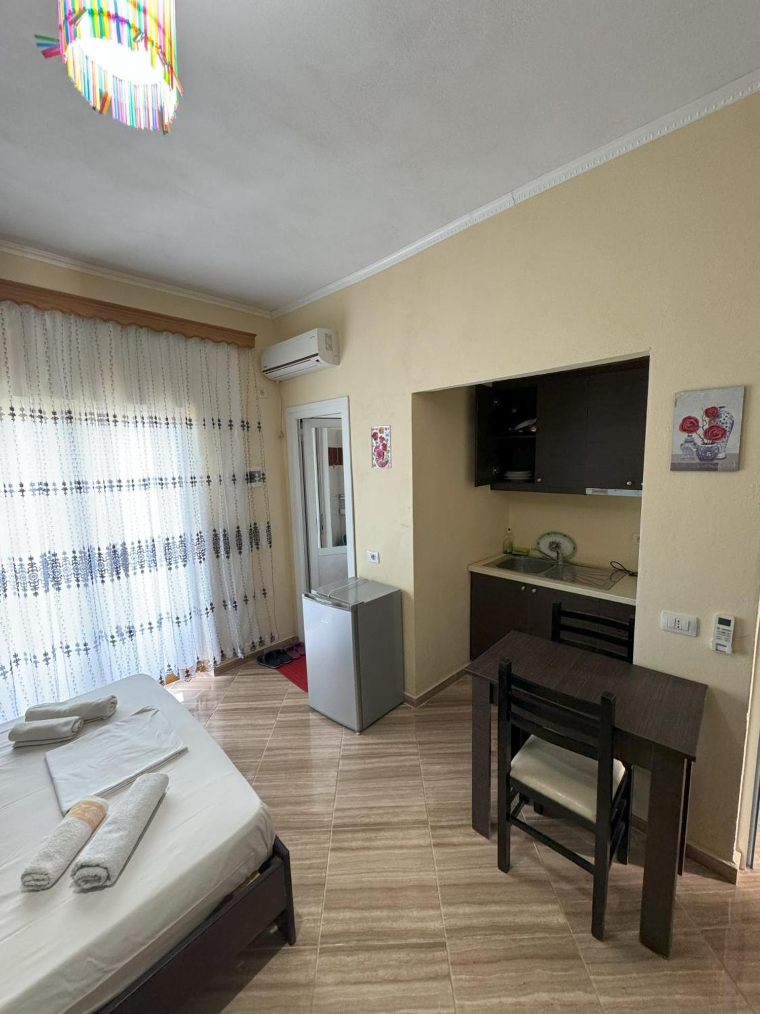 Adrian Agustin Rooms Lukovë Zewnętrze zdjęcie