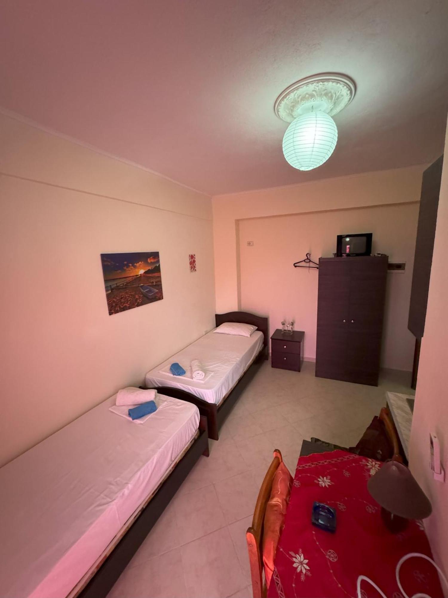 Adrian Agustin Rooms Lukovë Zewnętrze zdjęcie