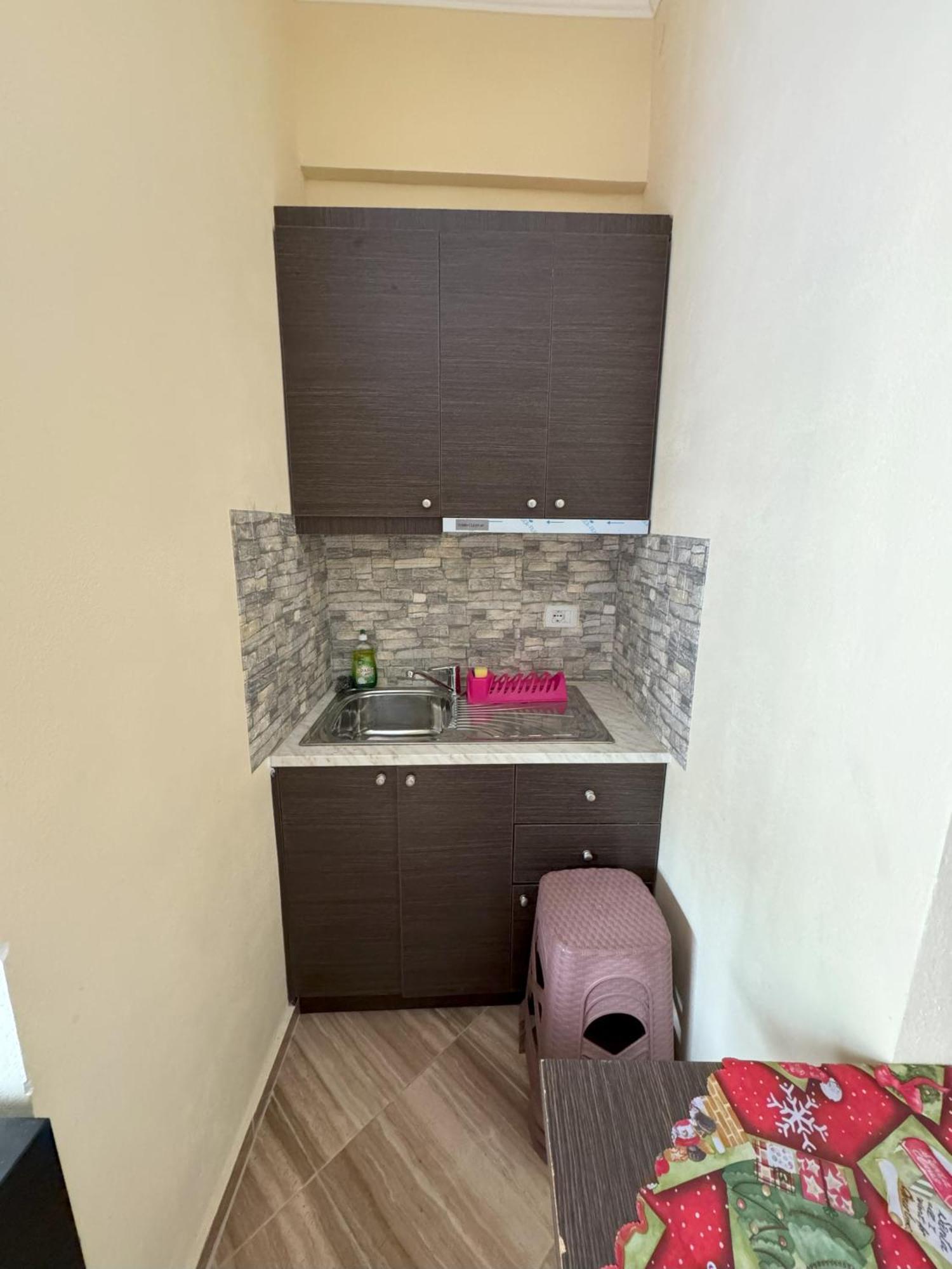 Adrian Agustin Rooms Lukovë Zewnętrze zdjęcie
